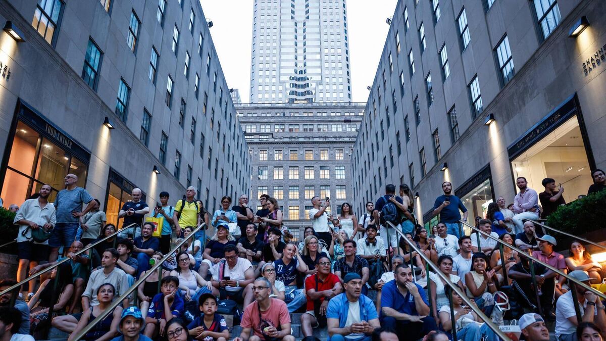 Mamdani, heat domes and Three Lions - on the road at the World Cup