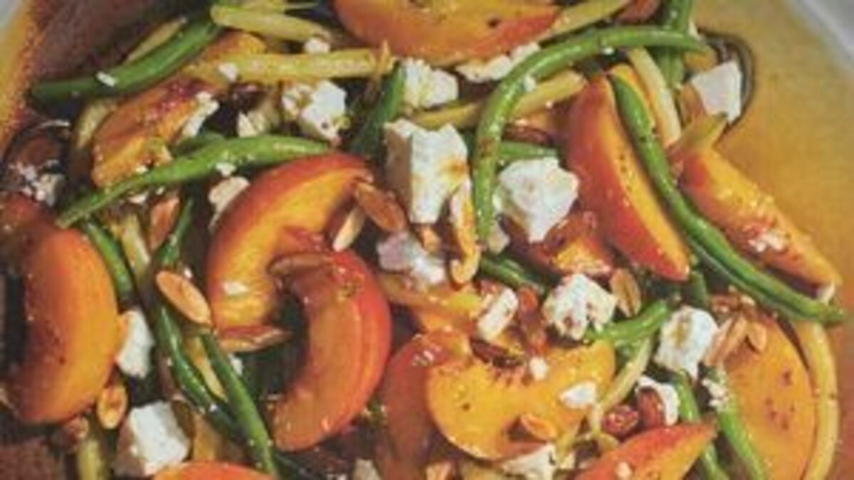 Sarah’s Salad of Nectarines, Green Beans, Almonds and Feta with Simple Vinaigrette