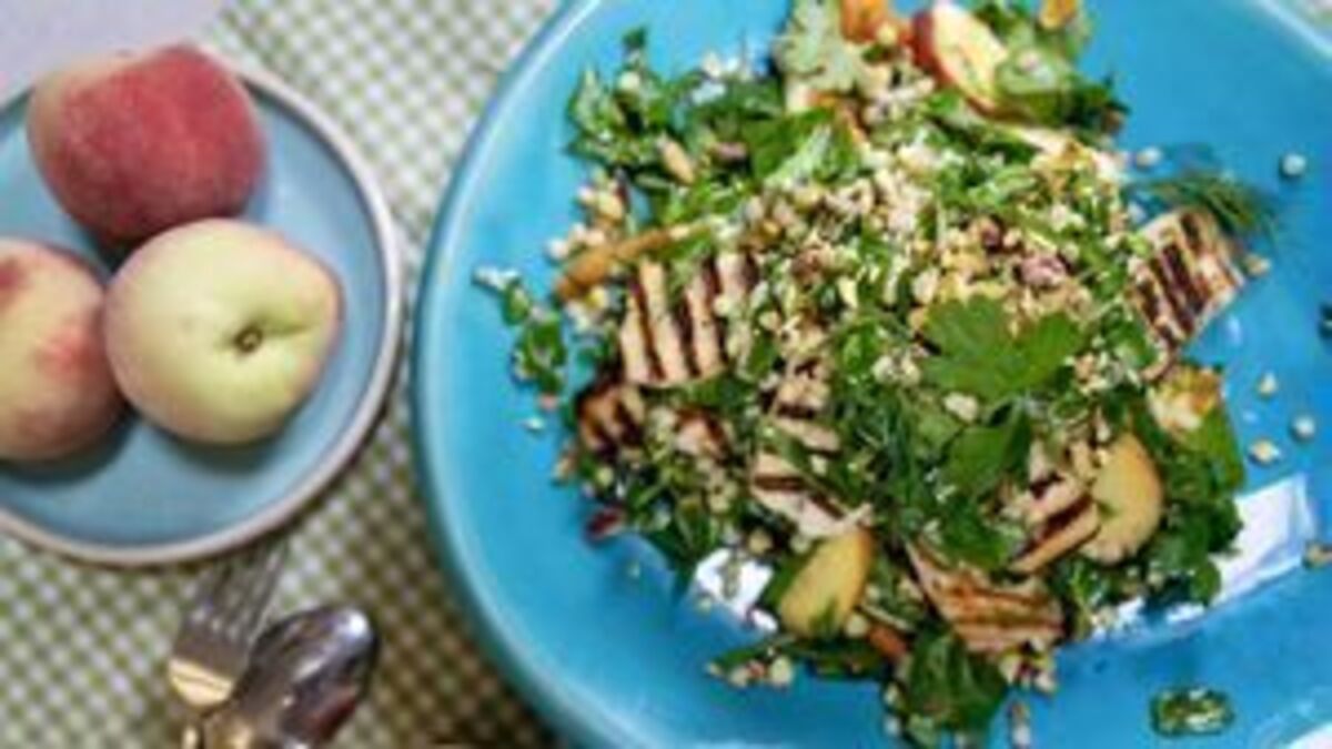 Peach and Halloumi Salad