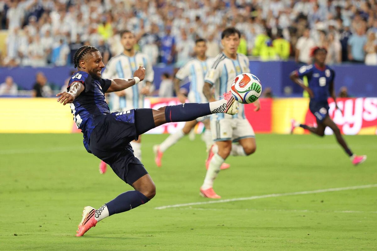 NEAR THING: Cape Verde's Steven Moreira just misses a chance in their heartbreaking extra time loss to Argentina in the World Cup Round of 32 at Miami Stadium. Pic: Michael Reaves/Getty Images NEAR THING: Cape Verde's Steven Moreira just misses a chance in their heartbreaking extra time loss to Argentina in the World Cup Round of 32 at Miami Stadium. Pic: Michael Reaves/Getty Images