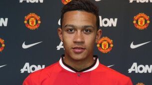 VIDEO: Man United complete Memphis Depay signing