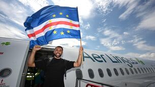 <p>HOME SWEET HOME: Football hero Roberto 'Pico' Lopes as he arrives at Dublin Airport on Monday. Pic: Stephen McCarthy/Sportsfile.</p>