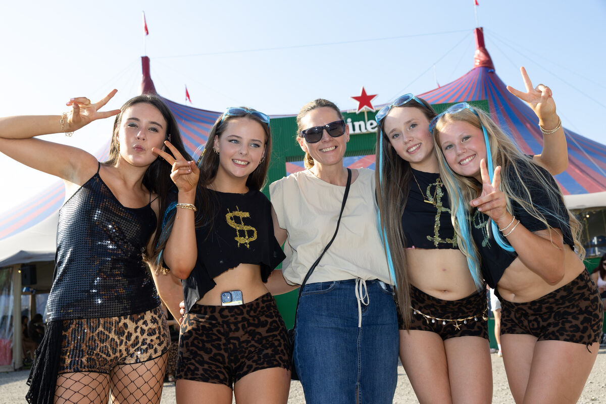 Clementine O’Sullivan, Cullen, Sophie Murphy, Boherbue, Eilish Breen, Boherbue, Hayley Enright, Boherbue, and Holly Breen, Boherbue going to see Kesha Live At The Marquee, Cork. Picture: Darragh Kane Clementine O’Sullivan, Cullen, Sophie Murphy, Boherbue, Eilish Breen, Boherbue, Hayley Enright, Boherbue, and Holly Breen, Boherbue going to see Kesha Live At The Marquee, Cork. Picture: Darragh Kane