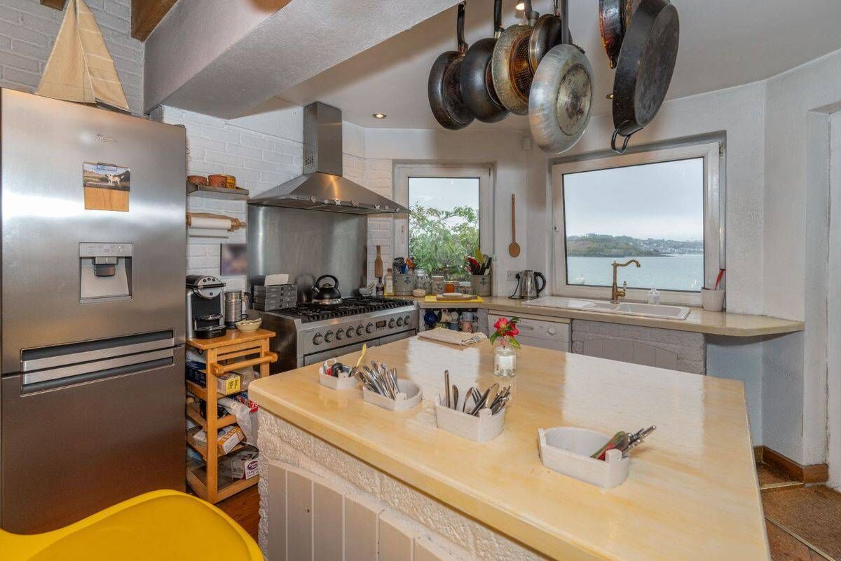 Country-style kitchen Country-style kitchen