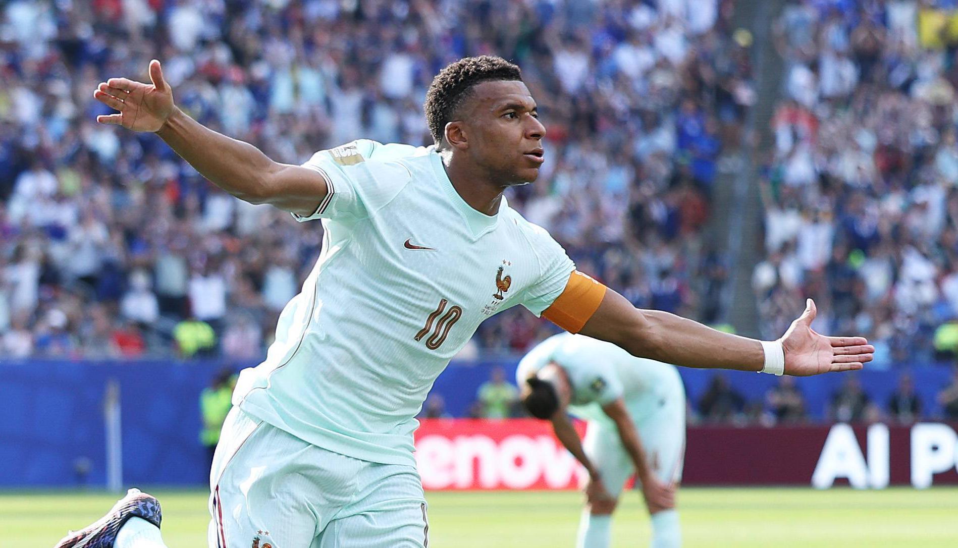 Brilliant Mbappé breaks free of Moroccan resistance to send France into semi-finals