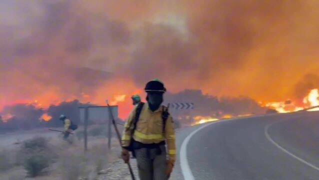 <p>Wildfires in southern Spain kill 12. Screenshot Reuters</p>