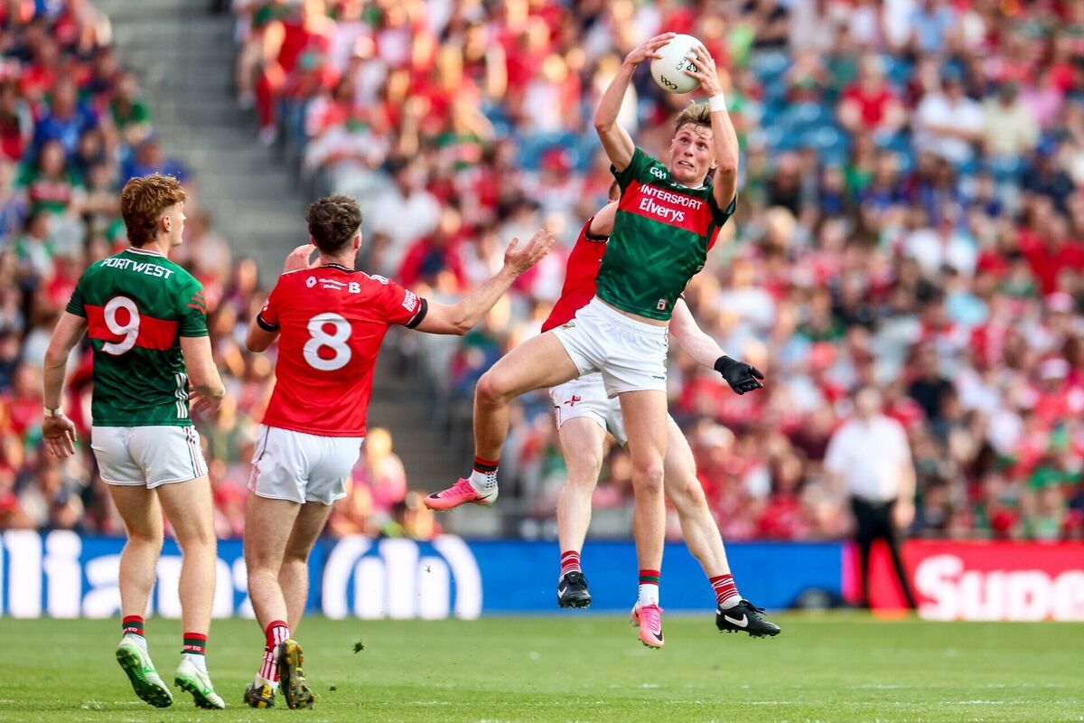 RISEN: Mayo's Kobe McDonald rises to catch a high ball. Pic: James Crombie/Inpho