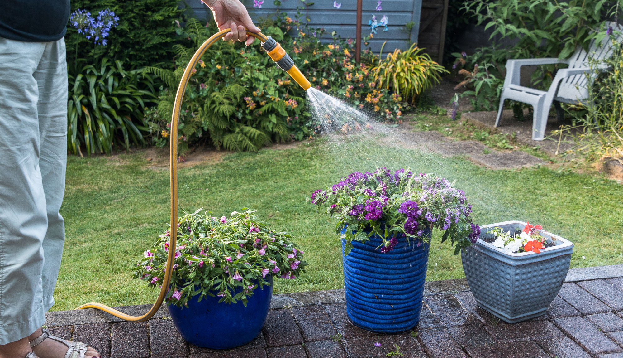 Uisce Éireann defends water-use hotline as hosepipe ban comes into force