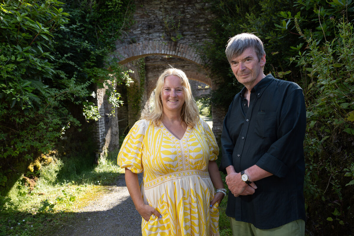 Ian Rankin with festival director Eimear O’Herlihy at Bantry House before his event in the Maritime Hotel. Ian Rankin with festival director Eimear O’Herlihy at Bantry House before his event in the Maritime Hotel.