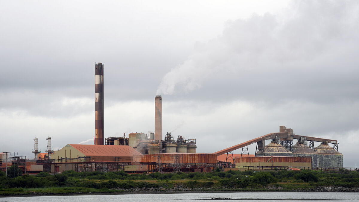 Government accused of 'sleepwalking' into alumina exports crisis