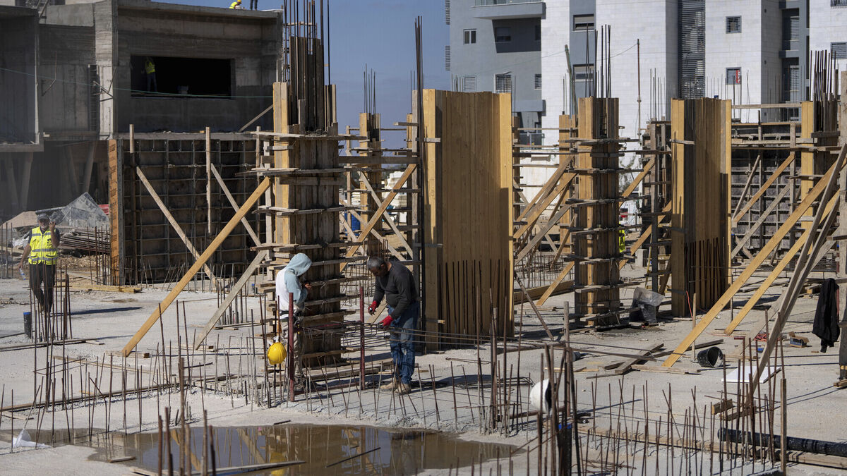 Israeli ministers announce plans for new illegal settlements in Gaza and West Bank