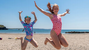 <p>Having fun on the beach were Erin Hayes, Carrigaline and Freya Sheridan from Douglas in Cork. Picture: Andy Gibson.</p> <p>Having fun on the beach were Erin Hayes, Carrigaline and Freya Sheridan from Douglas in Cork. Picture: Andy Gibson.</p>