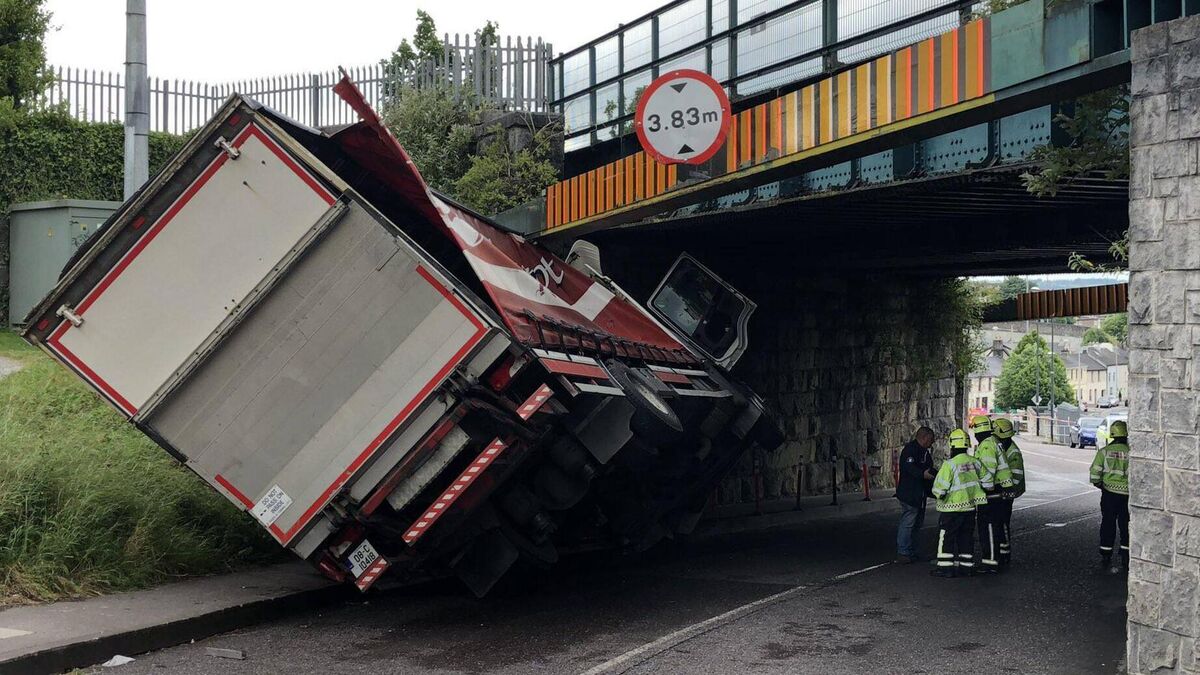 'Penalties for striking rail bridges and level crossings should be reviewed'
