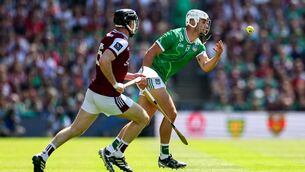 <p>Limerick's Aaron Gillane pops off a pass. Pic: INPHO/James Crombie</p> <p>Limerick's Aaron Gillane pops off a pass. Pic: INPHO/James Crombie</p>