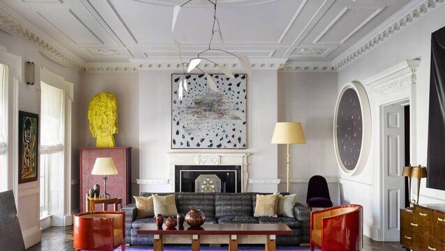 <p>The New York home of Terry and Jean de Gunzburg. </p>