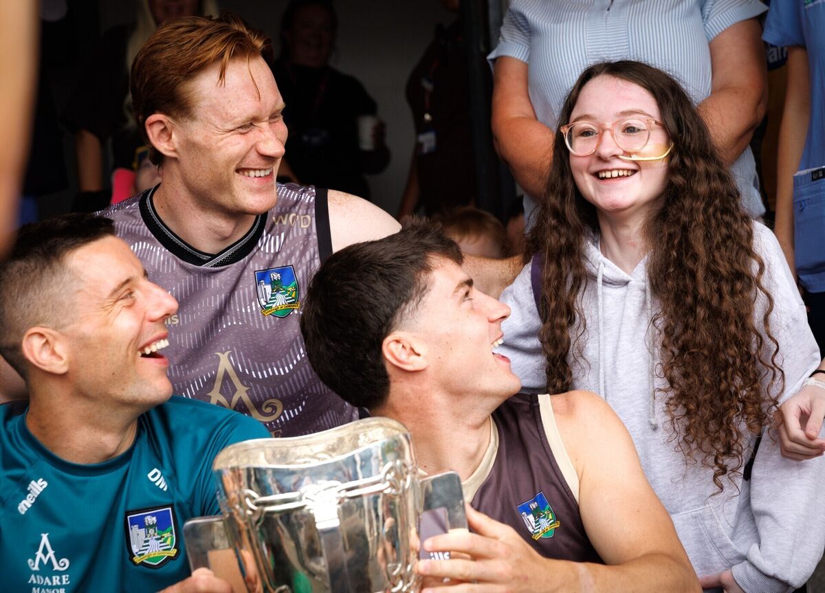 Alice Clarke shares a joke with Limerick hurlers Dan Morrissey, William O’Donoghue, and Adam English at Crumlin Children's Hospital on Monday. Picture: Tom Maher/Inpho Alice Clarke shares a joke with Limerick hurlers Dan Morrissey, William O’Donoghue, and Adam English at Crumlin Children's Hospital on Monday. Picture: Tom Maher/Inpho