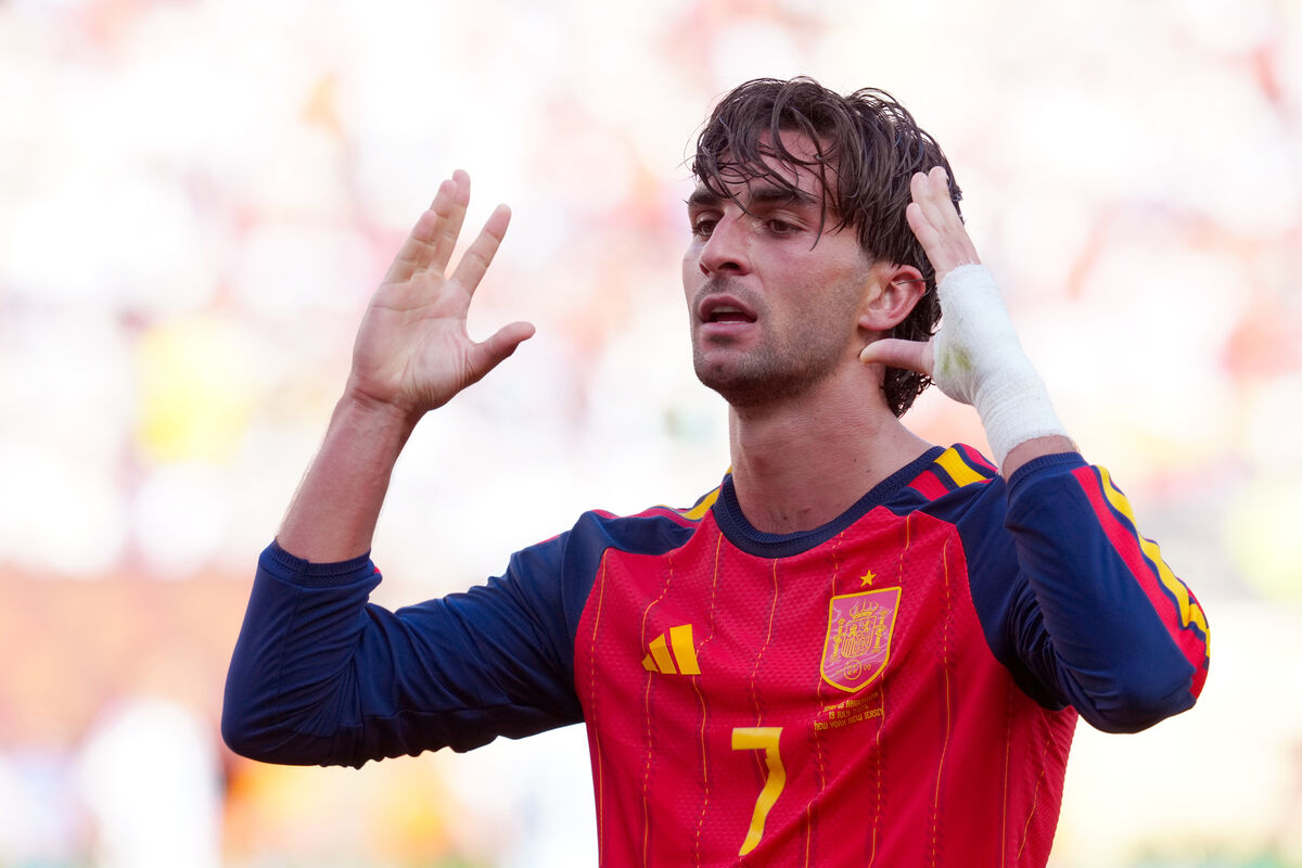 Spain's Ferran Torres could be on his way to the Parc de Princes after his World Cup final heroics Spain's Ferran Torres could be on his way to the Parc de Princes after his World Cup final heroics