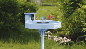 <p>The clever dual-lens system on the Birdfy Birdbath Pro combines a wide-angle view with automated tracking of visiting birds. Pictures: Birdfy</p>