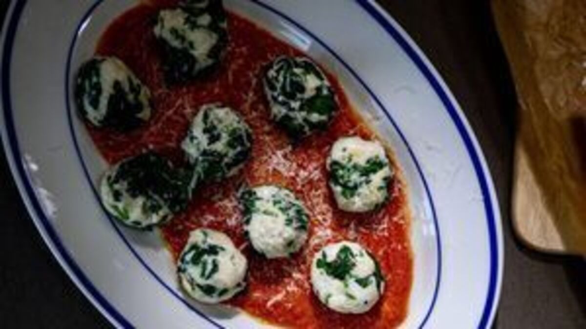 Spinach & Ricotta Gnudi with Tomato Sauce
