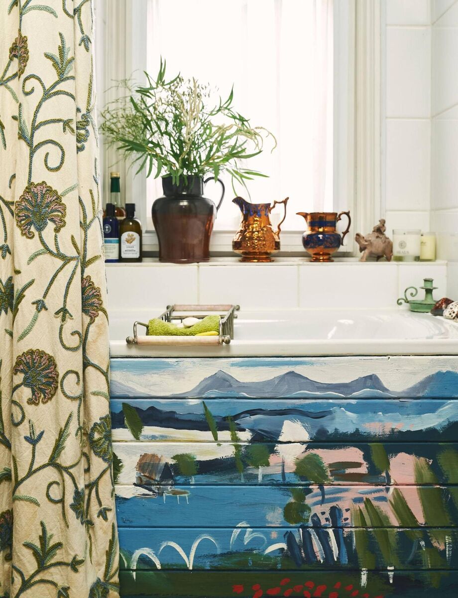 Rules are made to be broken. This whimsical bathroom decor comprises a loose marine scene on rough planks applied as panel, Annie Sloan. Rules are made to be broken. This whimsical bathroom decor comprises a loose marine scene on rough planks applied as panel, Annie Sloan.