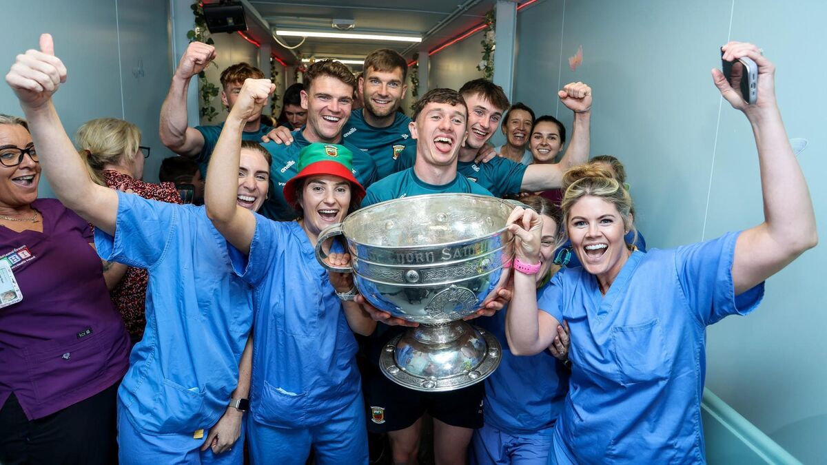 Gallery: Mayo visit CHI Temple Street and The Boar's Head after All-Ireland football title win