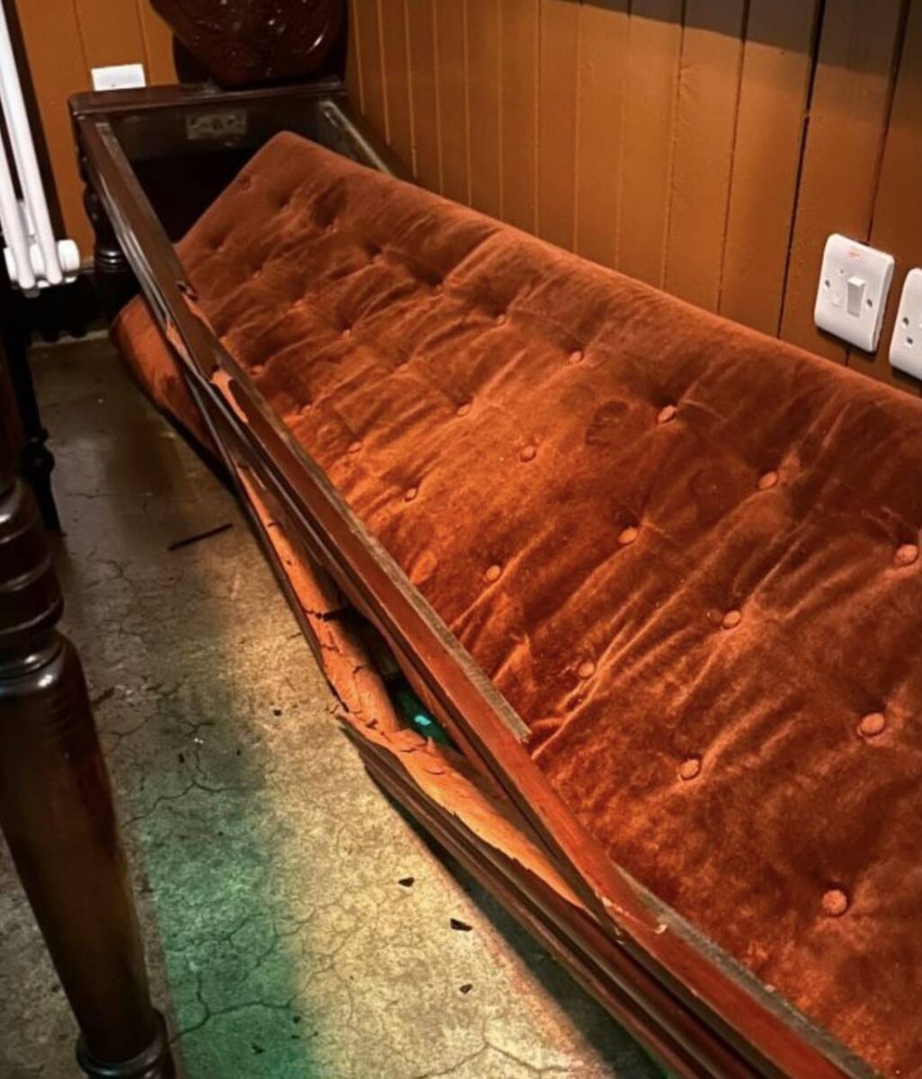A bench in the bar was damaged. A bench in the bar was damaged.