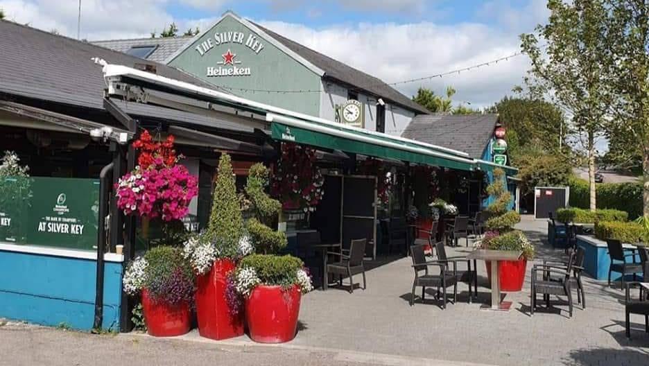 One of Cork's best-known pubs has gone into receivership