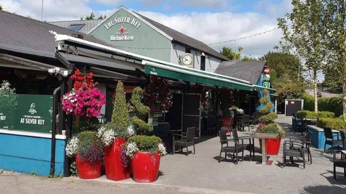 One of Cork's best-known pubs has gone into receivership