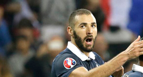 Karim Benzema and Mathieu Valbuena omitted by France amid blackmail scandal