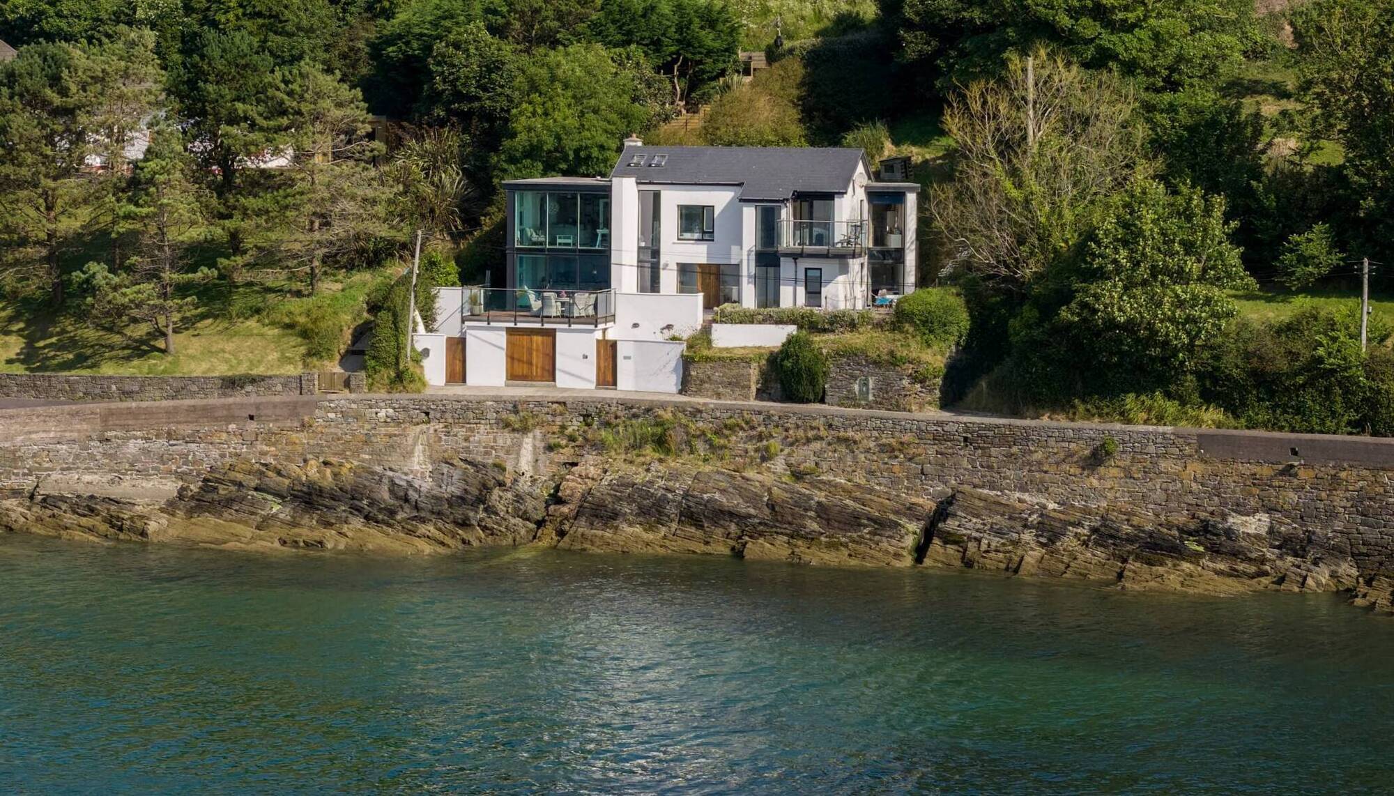 €1.95k seaside home for all of the seasons
