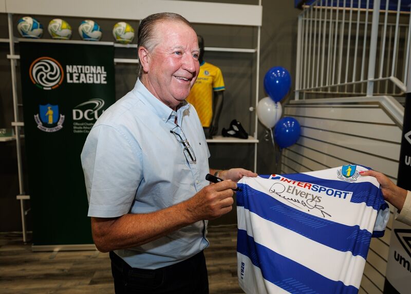 Whelan signs a Home Farm jersey at the launch. Pic: Ben Brady/Inpho Whelan signs a Home Farm jersey at the launch. Pic: Ben Brady/Inpho
