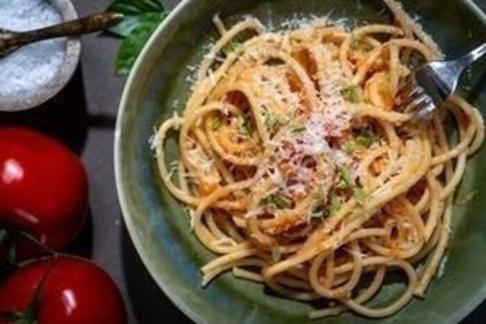 Sensational Tomato Sauce with Spaghetti