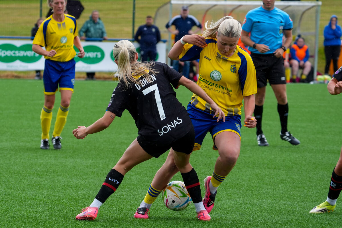  Cork City’s Ellie O’Brien and Douglas Hall’s Kara Lacey clash for possession. Pic: Noel Sweeney.
