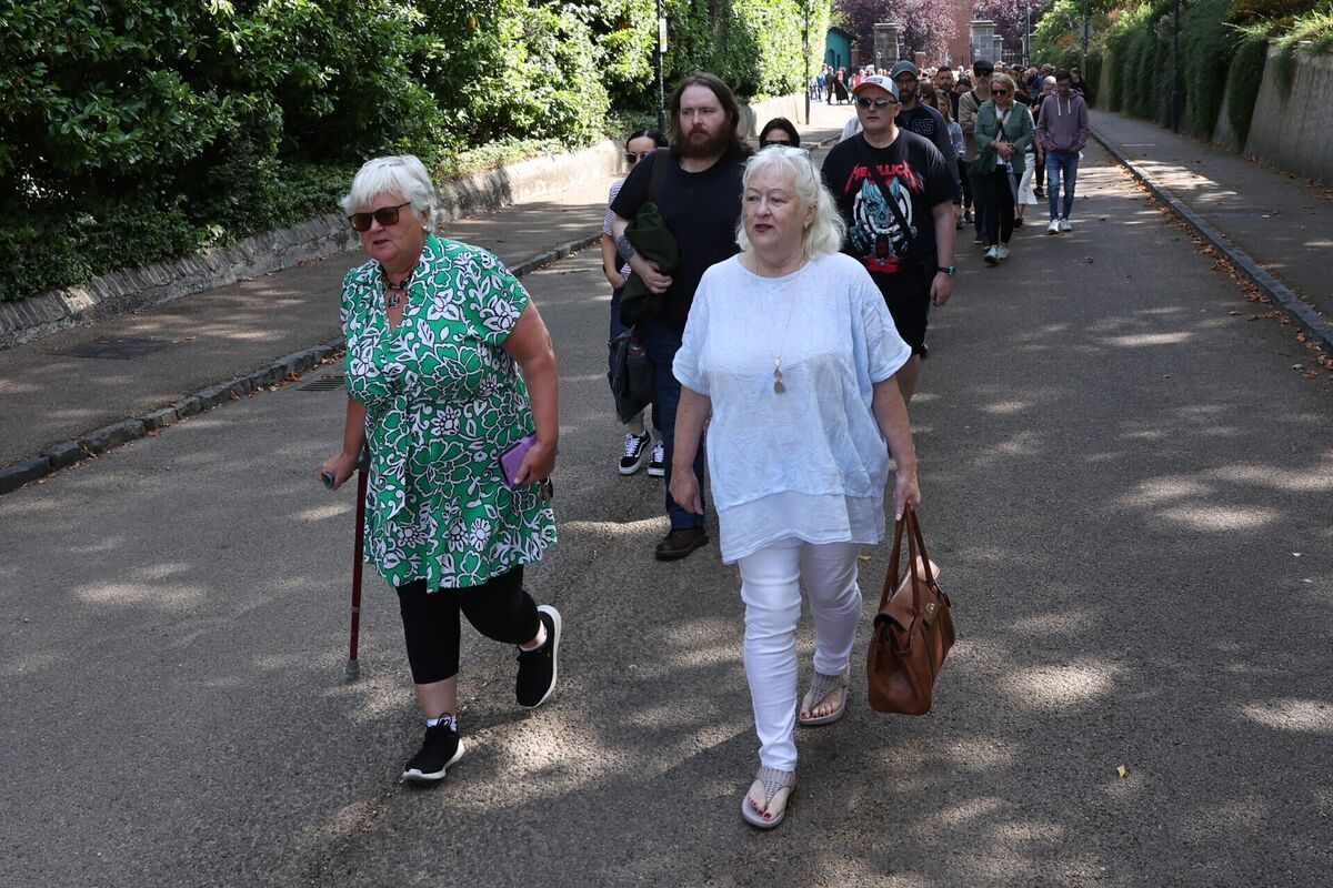 People queueing to attend a public wake for Glen Hansard at the Irish Museum of Modern Art (IMMA) in Dublin. The Oscar-winning Irish musician and activist died in a motorcycle crash last week. Picture date: Monday August 3, 2026. PA Photo. Photo credit should read: Damien Eagers/PA Wire