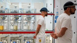 <p>The Eli Lilly manufacturing plant in Kinsale. Photographer: Paulo Nunes dos Santos/Bloomberg</p>