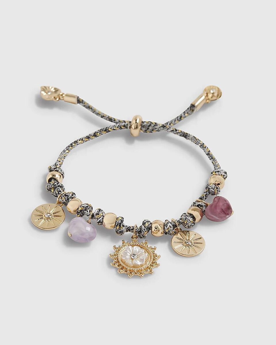 Gold Heart Charm Bracelet, €19, River Island.