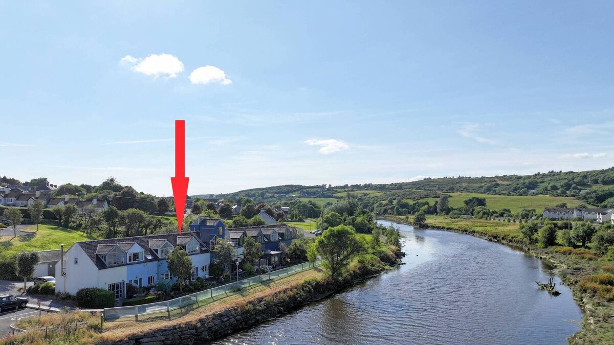 River views and Skibb-side convenience at pretty €295k townhouse