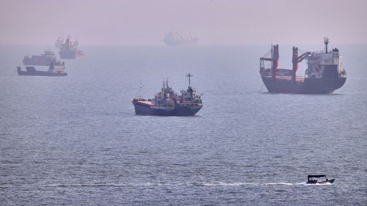 Iran ‘will not reopen’ Strait of Hormuz without US concessions