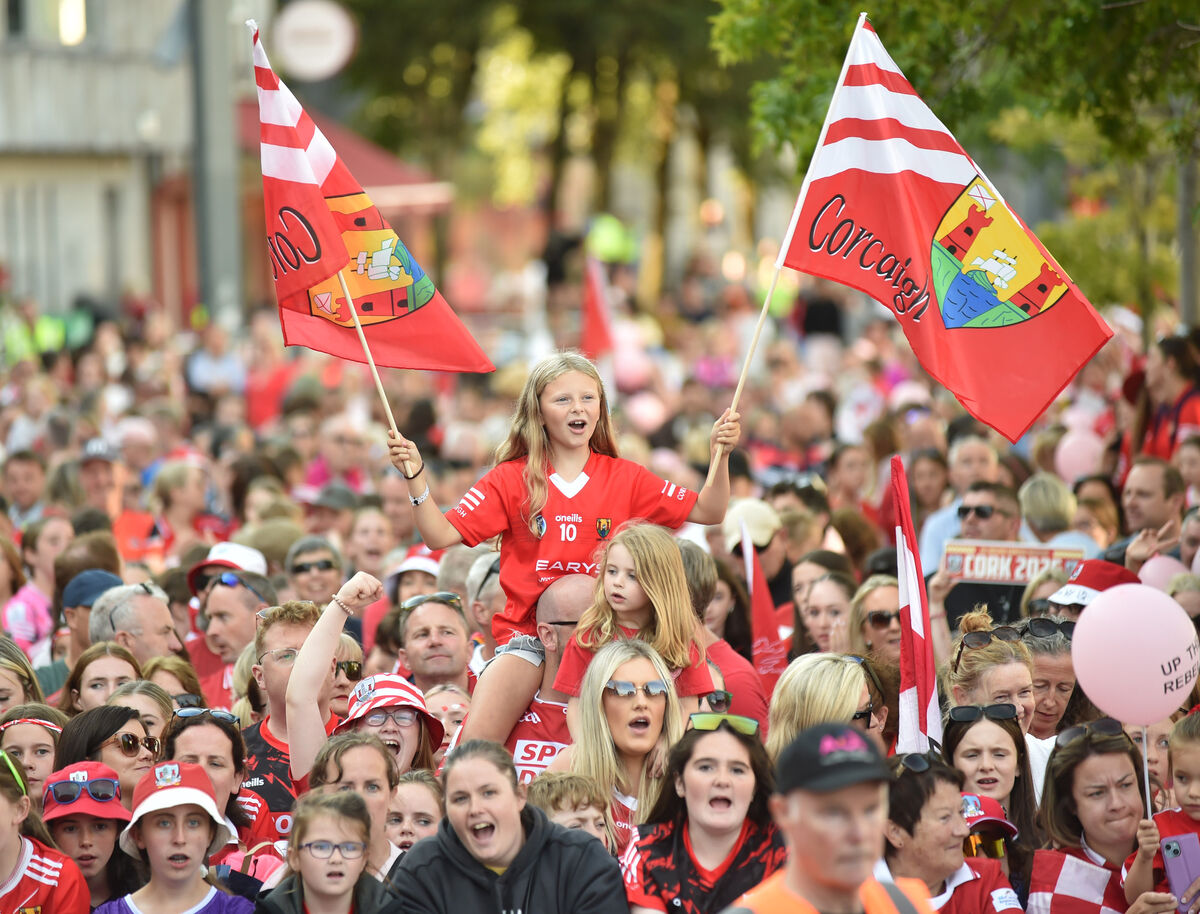 Cork supporters welcoming home the Cork All-Ireland camogie winning team. Picture: Eddie O'Hare Cork supporters welcoming home the Cork All-Ireland camogie winning team. Picture: Eddie O'Hare