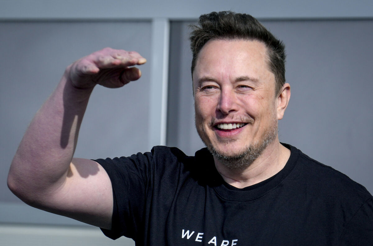 Tesla CEO Elon Musk created thousands of “green collar” jobs after receiving a $465 million government loan to develop battery technology and EVs. Photo: AP/Ebrahim Noroozi Tesla CEO Elon Musk created thousands of “green collar” jobs after receiving a $465 million government loan to develop battery technology and EVs. Photo: AP/Ebrahim Noroozi