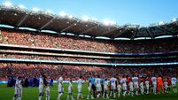 Manchester United vs Leeds United The two teams shake hands 12/8/2026