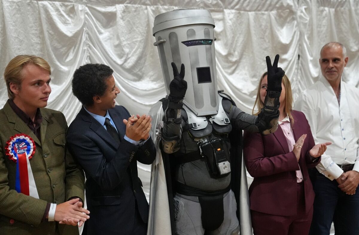 Count Binface reacts after the declaration for the Clacton by-election count at Clacton Leisure Centre in Essex. Picture: Joe Giddens/PA Wire Count Binface reacts after the declaration for the Clacton by-election count at Clacton Leisure Centre in Essex. Picture: Joe Giddens/PA Wire