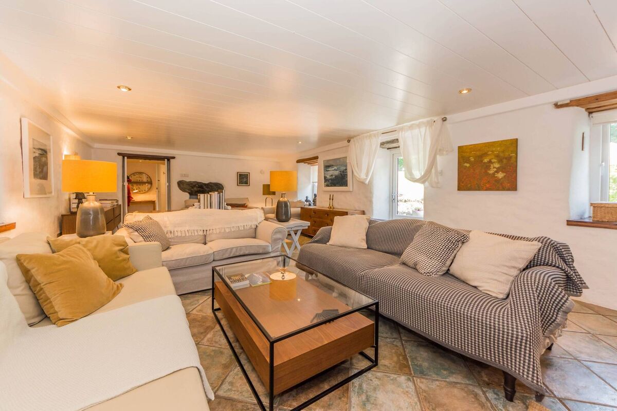 Lazy Acre, Bantry Lazy Acre, Bantry