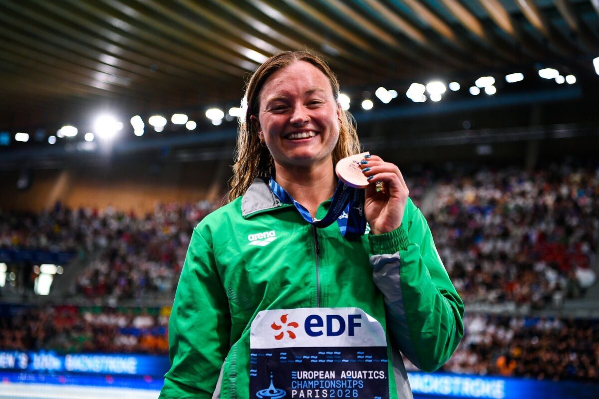 Mona McSharry with her 50m breaststroke bronze medal. Pic: Ewan Gavet/Sportsfile Mona McSharry with her 50m breaststroke bronze medal. Pic: Ewan Gavet/Sportsfile