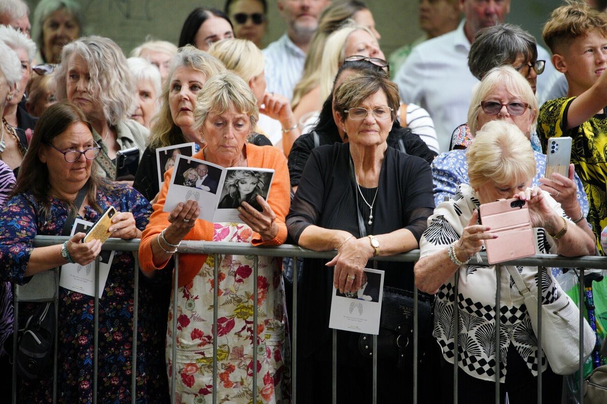 Members of the public outside Swansea Minster for the funeral of Bonnie Tyler. Picture: Ben Birchall/PA Members of the public outside Swansea Minster for the funeral of Bonnie Tyler. Picture: Ben Birchall/PA