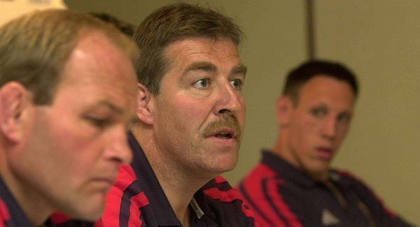 Donal Lenihan has expressed his concern for Johhny Sexton. Donal Lenihan has expressed his concern for Johhny Sexton.