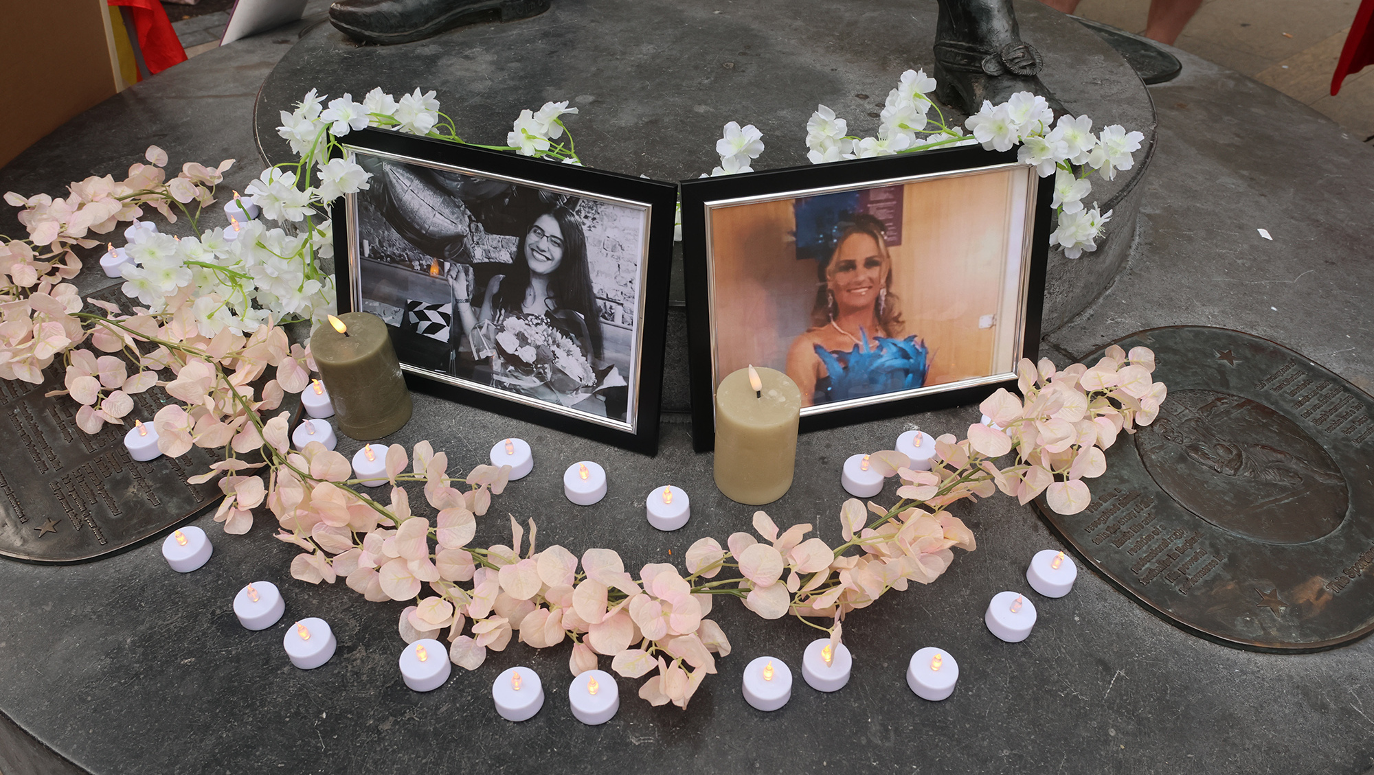 A crowd gathered in Limerick to pay tribute  to Jady Cristine Pereira Rosa and Annmarie O'Reilly. Pictrue: Brendan Gleeson