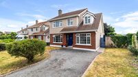 €390k for Ovens cul-de-sac three-bed with sunny garden