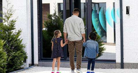 Ezviz EP8 Ultra review: A dual-lens smart doorbell with a built-in screen