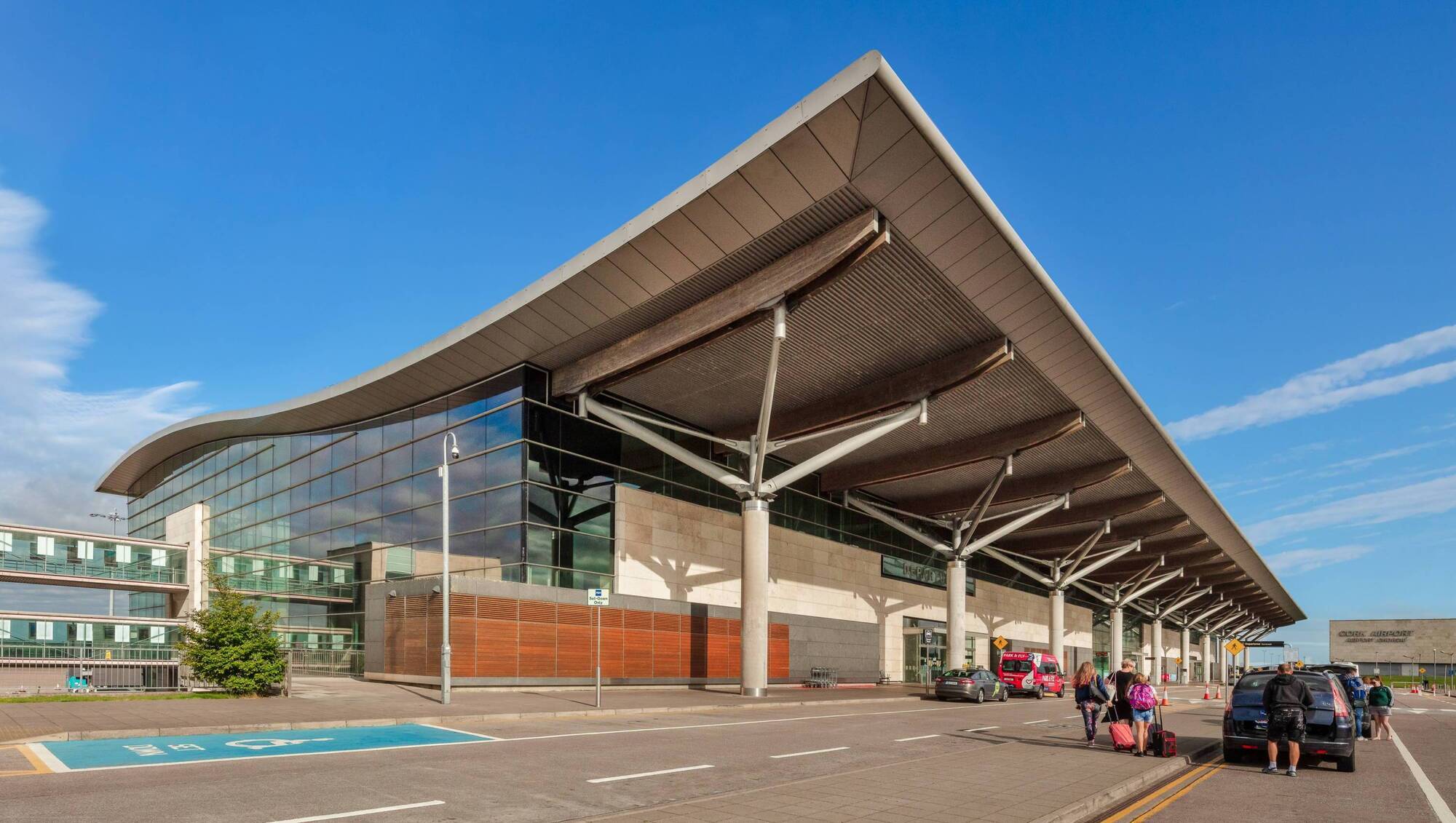 Man questioned by gardaí after €1.2m drugs seizure at Cork Airport